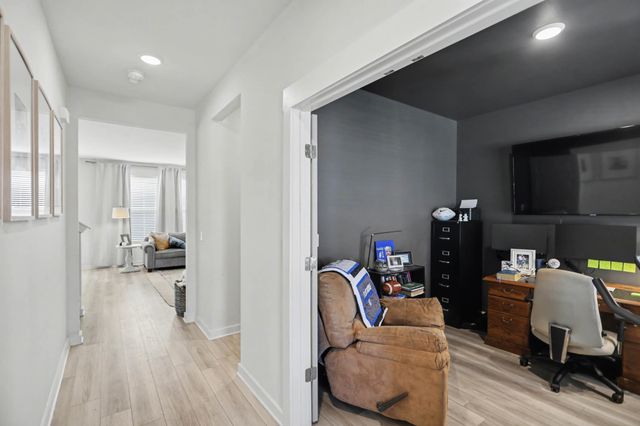 611 Ballard Dr, White House, TN 37188