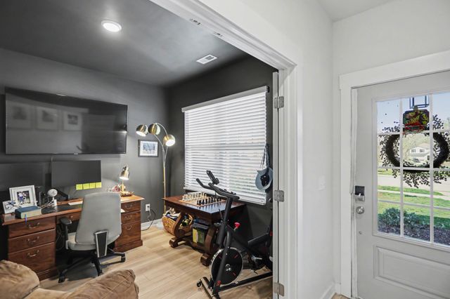 611 Ballard Dr, White House, TN 37188