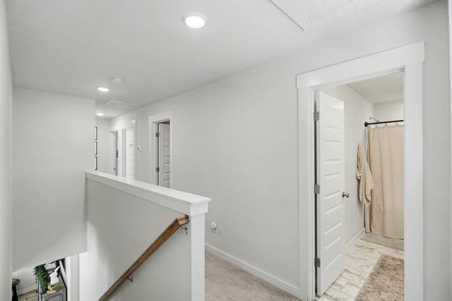 611 Ballard Dr, White House, TN 37188