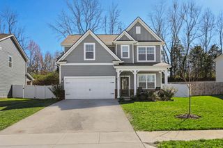 611 Ballard Dr, White House, TN 37188