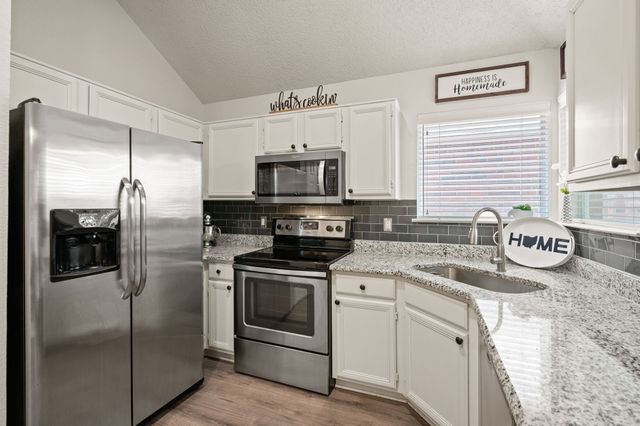 1916 Pine Ridge Drive, Bedford, TX 76021
