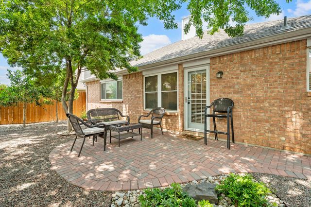 1916 Pine Ridge Drive, Bedford, TX 76021