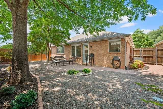 1916 Pine Ridge Drive, Bedford, TX 76021