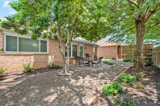 1916 Pine Ridge Drive, Bedford, TX 76021