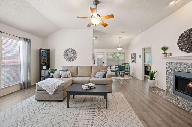 1916 Pine Ridge Drive, Bedford, TX 76021