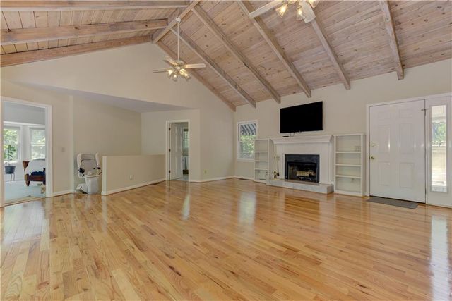 24 Sal Mountain Way, Cleveland, GA 30571