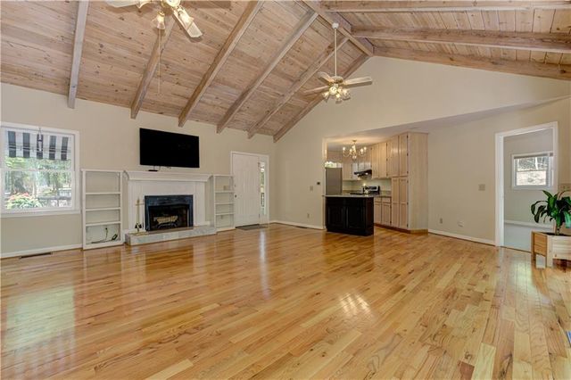 24 Sal Mountain Way, Cleveland, GA 30571