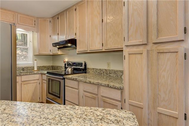 24 Sal Mountain Way, Cleveland, GA 30571