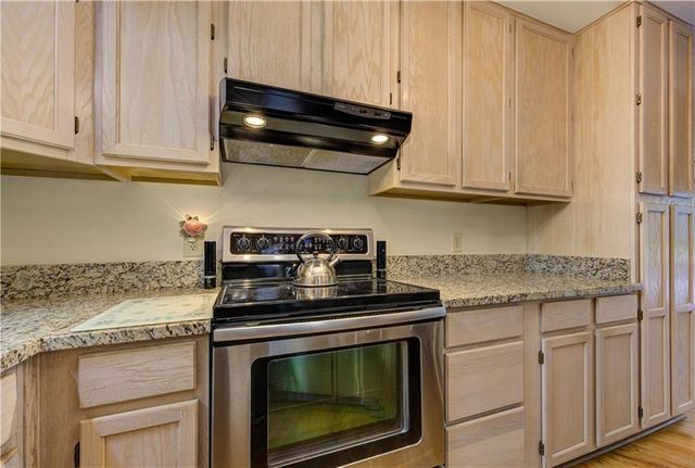 24 Sal Mountain Way, Cleveland, GA 30571