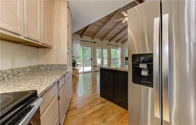 24 Sal Mountain Way, Cleveland, GA 30571