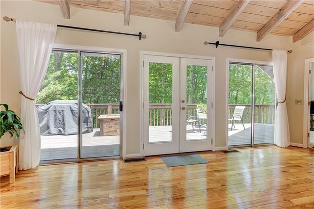 24 Sal Mountain Way, Cleveland, GA 30571