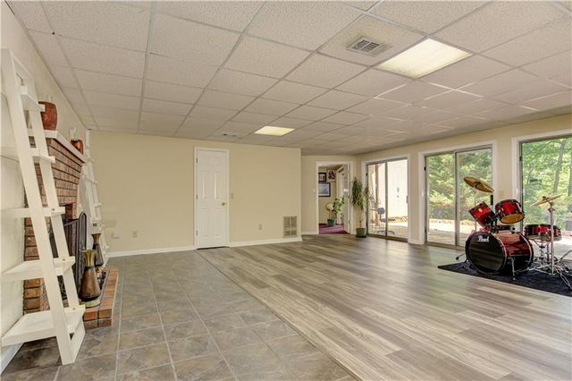 24 Sal Mountain Way, Cleveland, GA 30571
