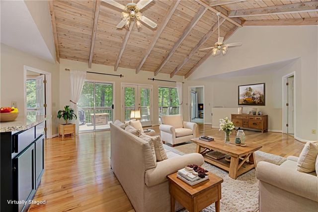 24 Sal Mountain Way, Cleveland, GA 30571