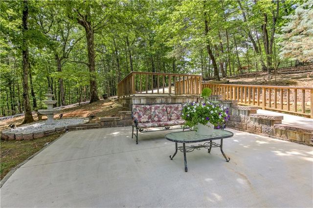 24 Sal Mountain Way, Cleveland, GA 30571
