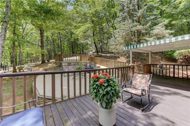 24 Sal Mountain Way, Cleveland, GA 30571