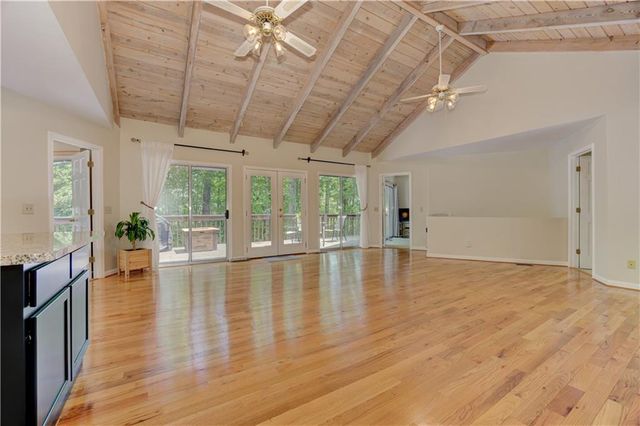 24 Sal Mountain Way, Cleveland, GA 30571