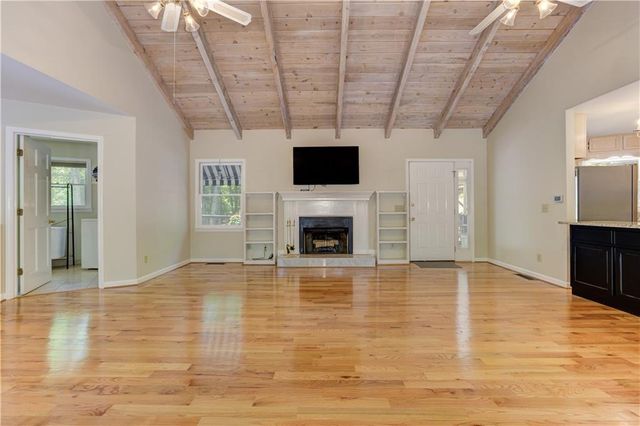 24 Sal Mountain Way, Cleveland, GA 30571