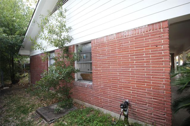 7946 Glenlea Street, Houston, TX 77061