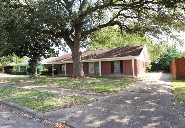 7946 Glenlea Street, Houston, TX 77061