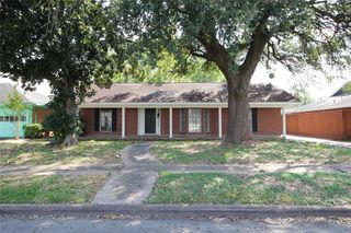 7946 Glenlea Street, Houston, TX 77061
