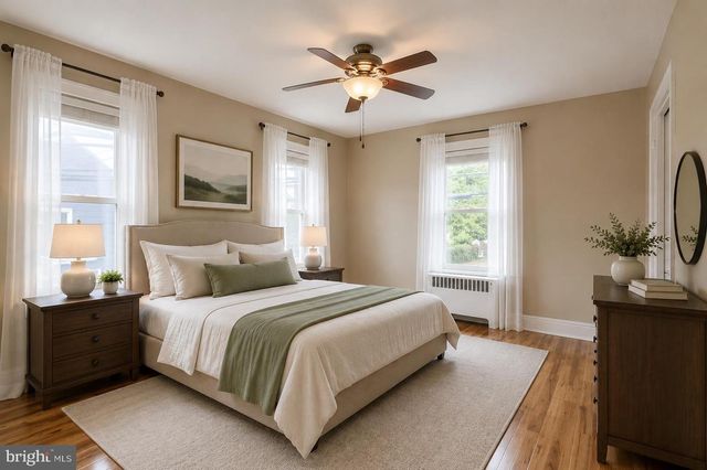 9 S WASHINGTON ST, Mechanicsburg, PA 17055