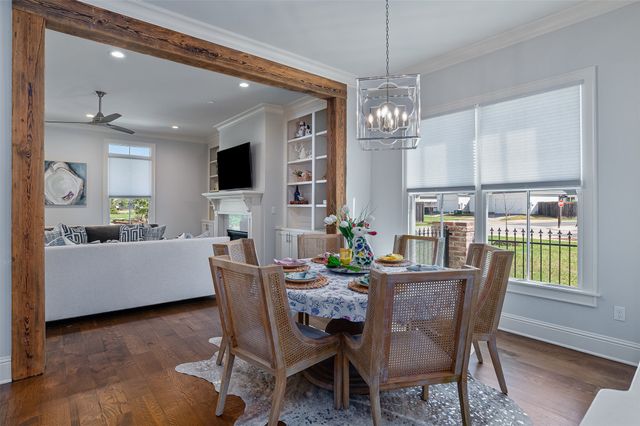 2204 Fairwoods Drive, Shreveport, LA 71106