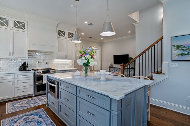 2204 Fairwoods Drive, Shreveport, LA 71106