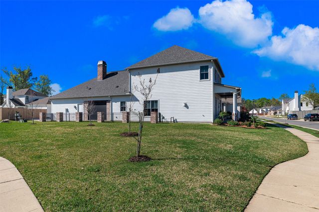 2204 Fairwoods Drive, Shreveport, LA 71106