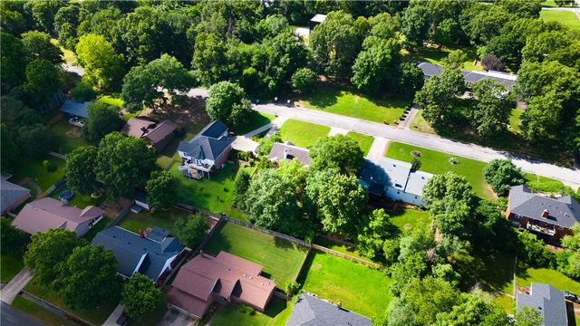104 Lake Road, Springdale, AR 72764