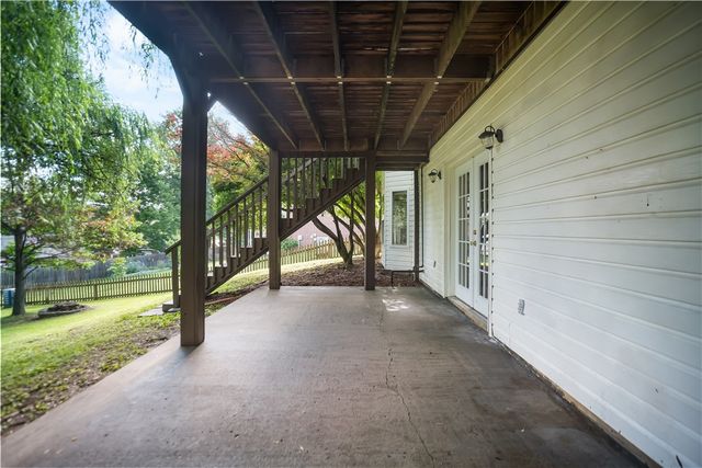 104 Lake Road, Springdale, AR 72764