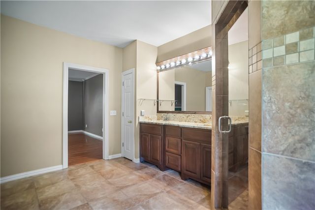 104 Lake Road, Springdale, AR 72764