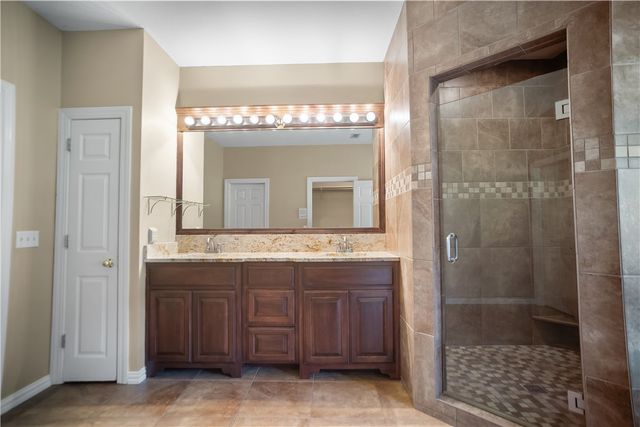 104 Lake Road, Springdale, AR 72764