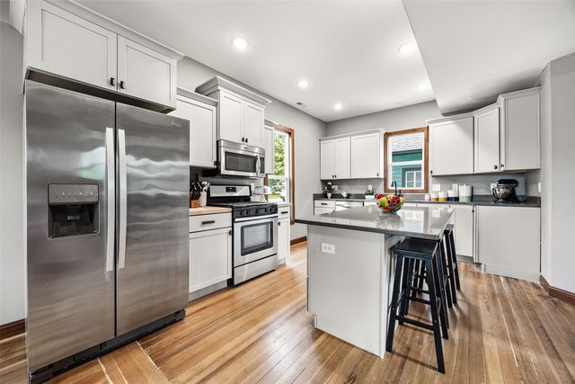 160 N George Street, North Liberty, IA 52317