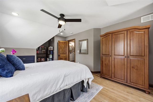 160 N George Street, North Liberty, IA 52317