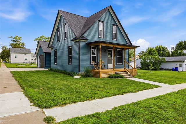 160 N George Street, North Liberty, IA 52317