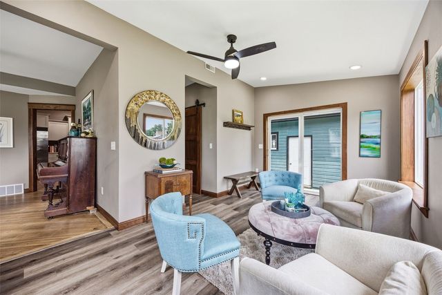160 N George Street, North Liberty, IA 52317