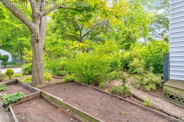 1432 E Park Place, Ann Arbor, MI 48104