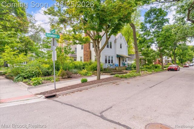 1432 E Park Place, Ann Arbor, MI 48104