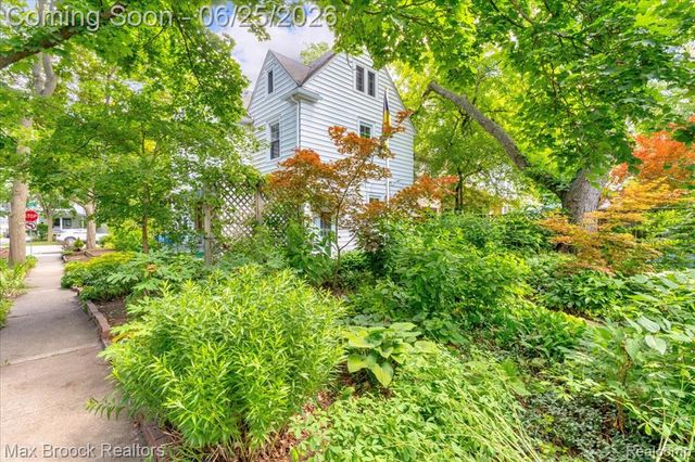 1432 E Park Place, Ann Arbor, MI 48104