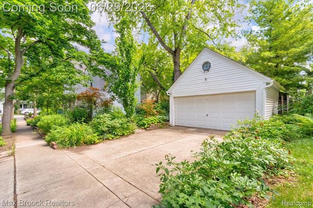 1432 E Park Place, Ann Arbor, MI 48104