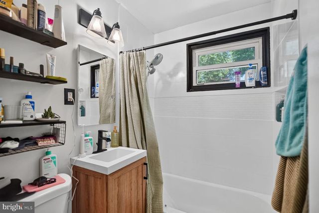 708 1ST ST, Rockville, MD 20851
