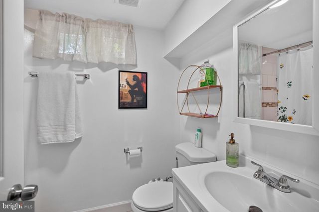 708 1ST ST, Rockville, MD 20851