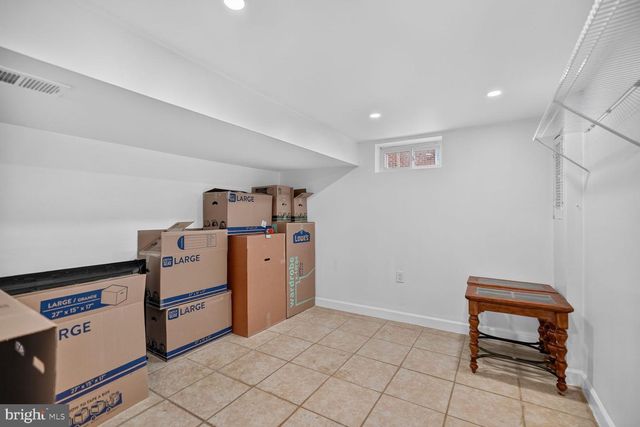 708 1ST ST, Rockville, MD 20851