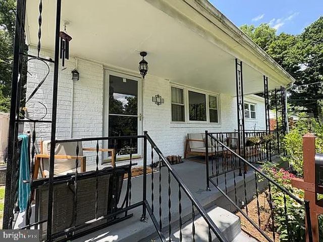 708 1ST ST, Rockville, MD 20851