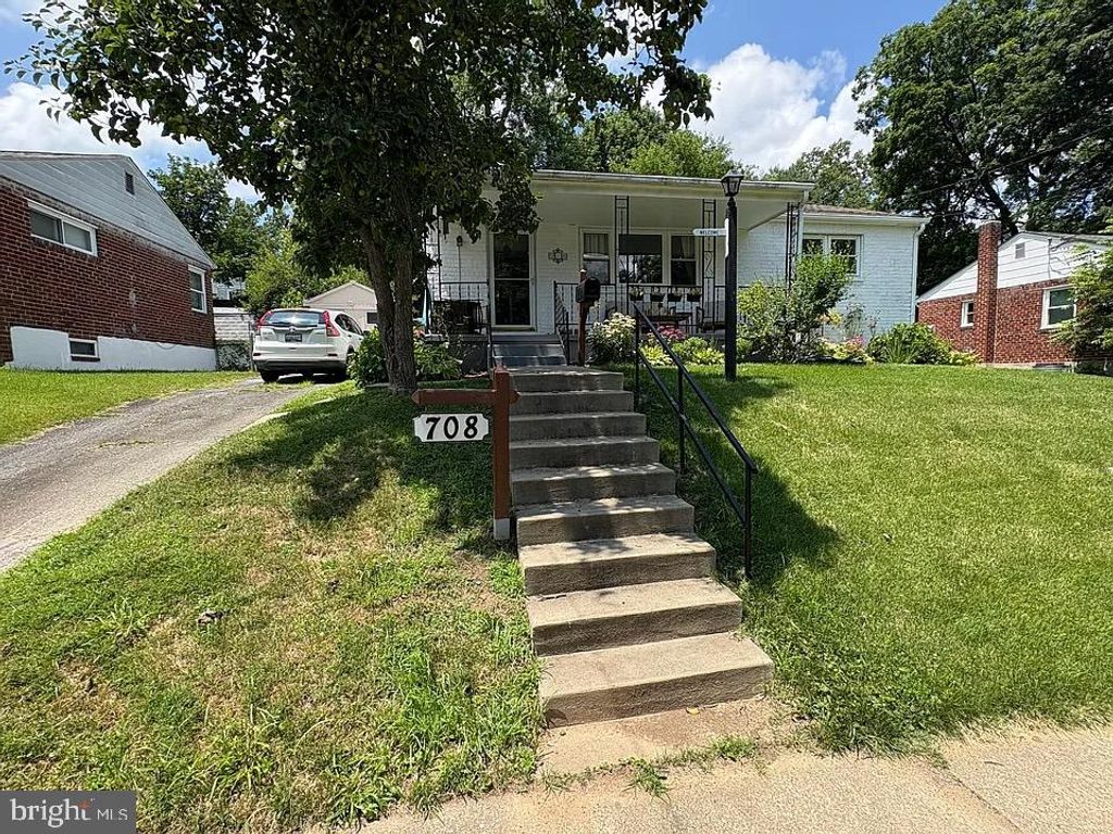 708 1ST ST, Rockville, MD 20851