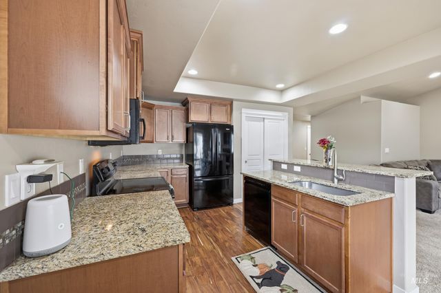 419 W Thornwood St, Nampa, ID 83686