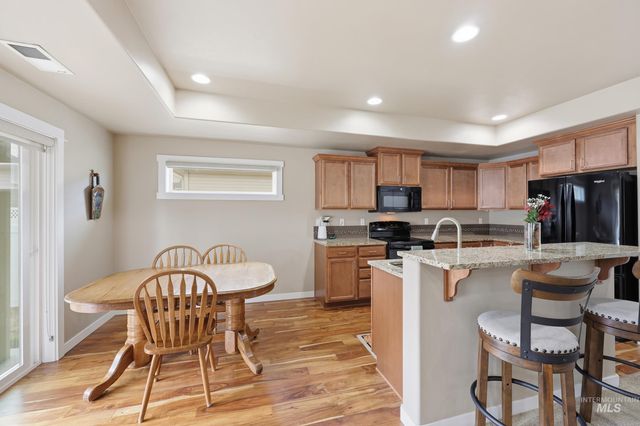 419 W Thornwood St, Nampa, ID 83686