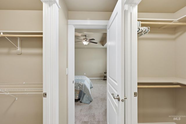 419 W Thornwood St, Nampa, ID 83686