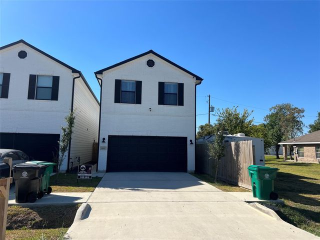 6211 Fairchild Street, Houston, TX 77028