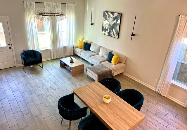 6211 Fairchild Street, Houston, TX 77028
